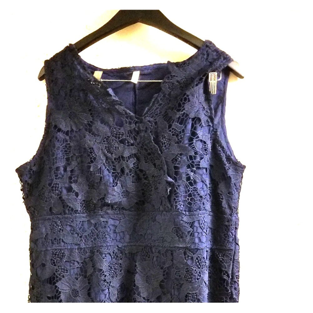 Lace navy dress